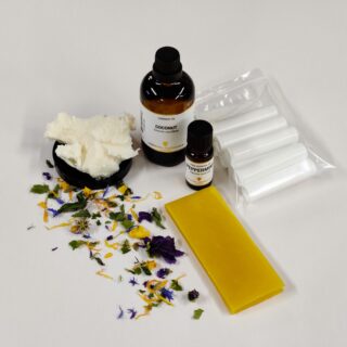 Kuivatut kukat, yrtit ja luonnonvärit