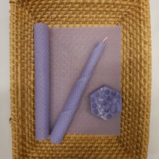 Lahtisen mehiläisvahakynttilälevy Vaalea Malva