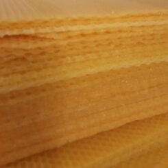 Sekundaerä mehiläisvahakynttilälevy, ruskean sävyjä – 12 kpl n. 1 kg