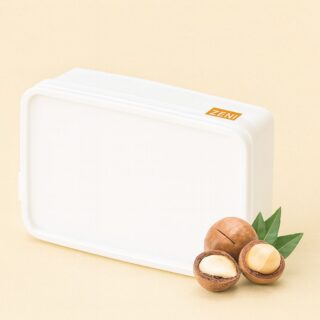 Saippuamassa - Shea W - valkoinen